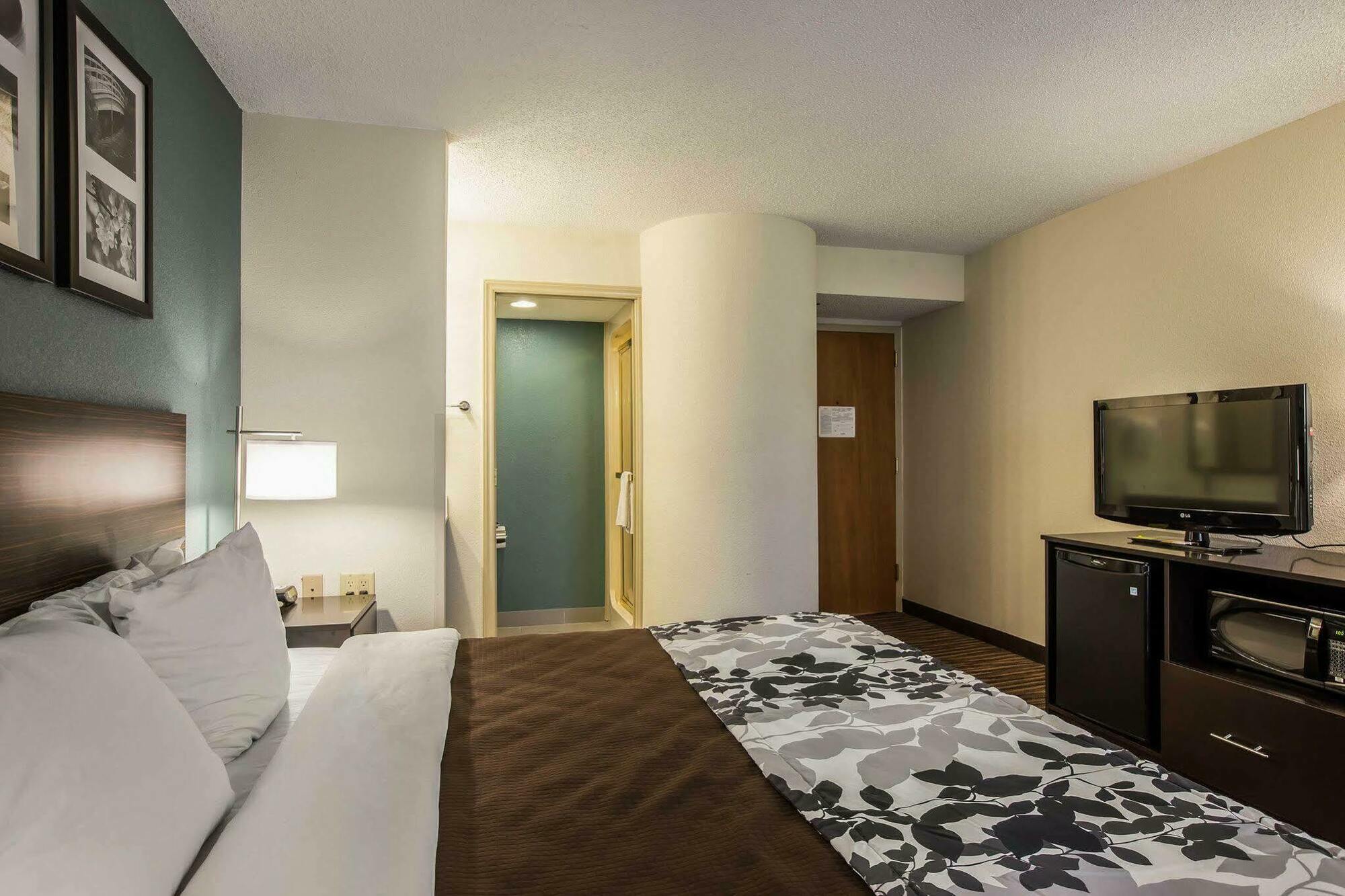 Sleep Inn Greensboro Airport Exterior foto