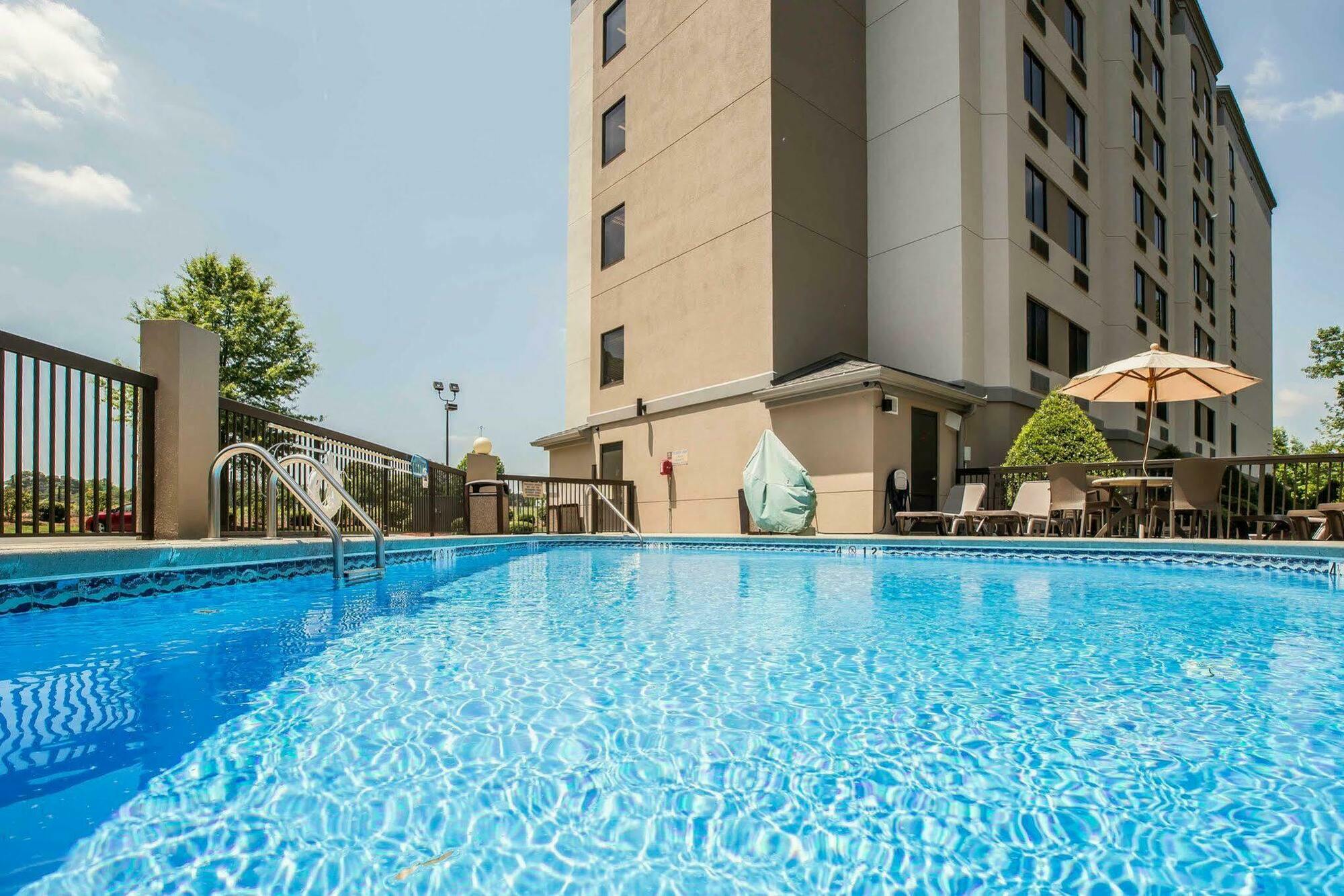 Sleep Inn Greensboro Airport Exterior foto
